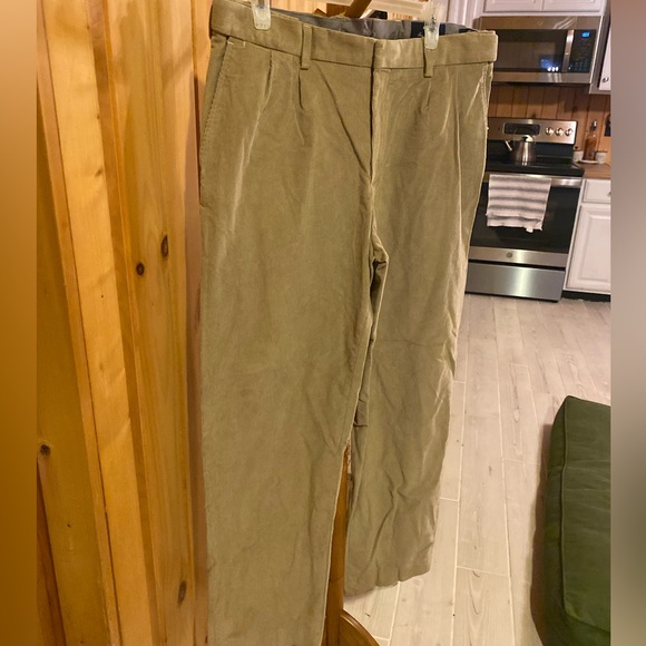Lands’ End Men’s Tan Corduroy Pants - Picture 2 of 7